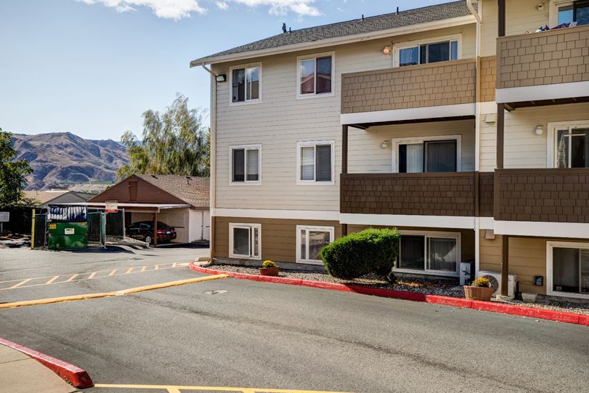 Terrace Manor Apartments, 657 N Baker Avenue, E. Wenatchee, WA RENTCafé